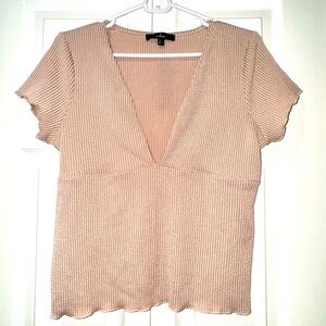 Lulu's Ribbed tan/light peach-ish Short Sleeve Top. Size L. NWT